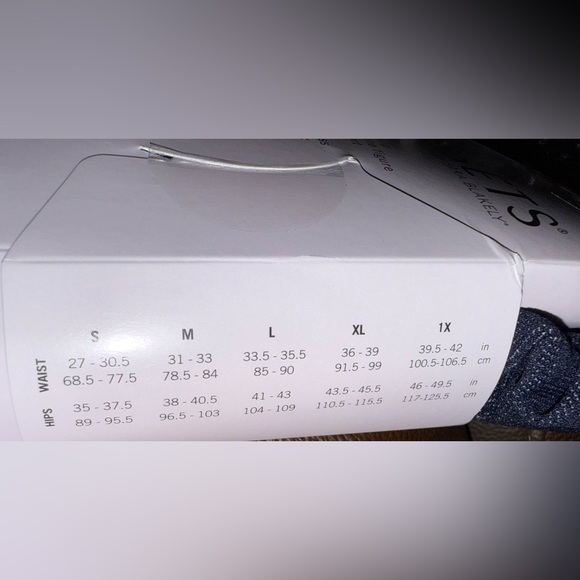 Assets by Spanx Denim Wash Shaping Blue Leggings Plus Size 1X NWT - Picture 6 of 7